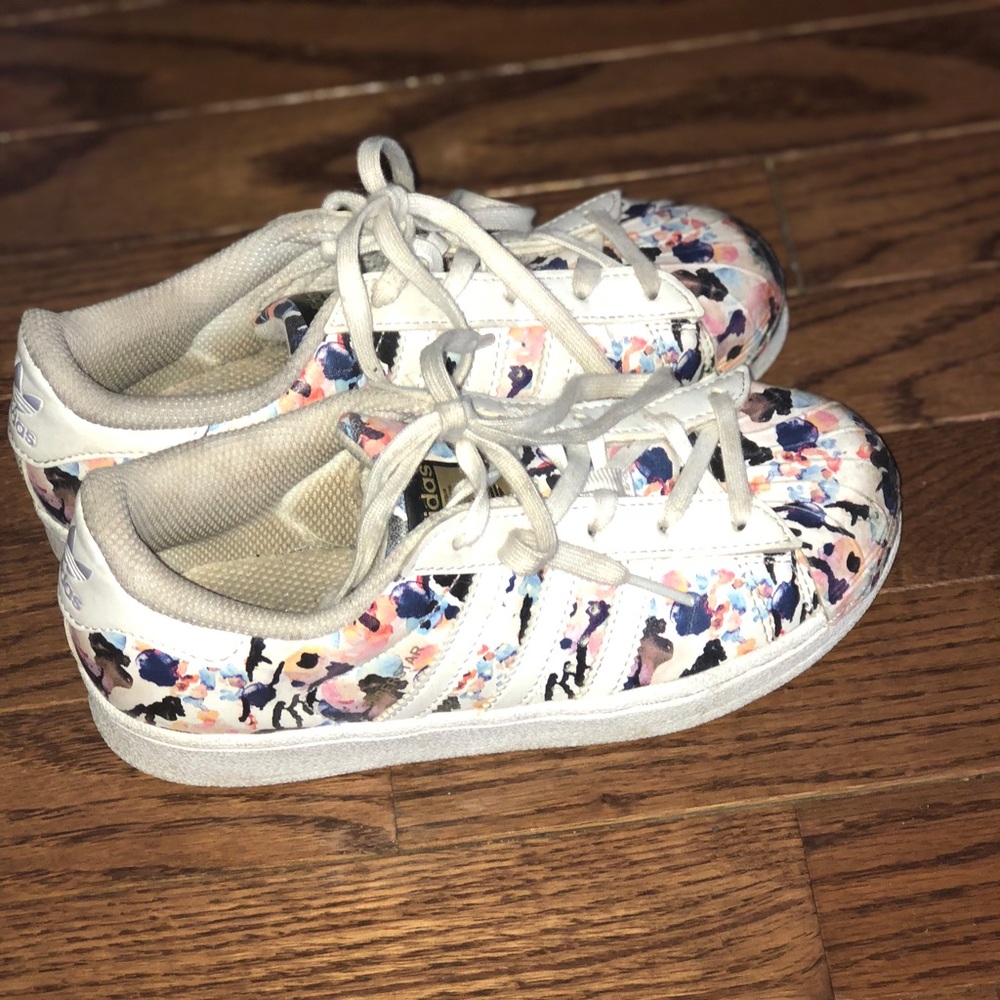 Floral shell top sneakers